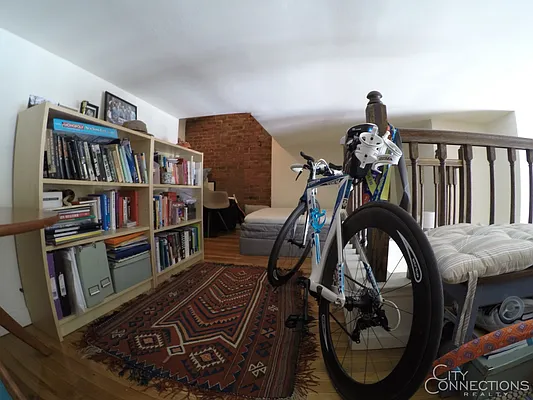 Rented by City Connections Realty | media 73