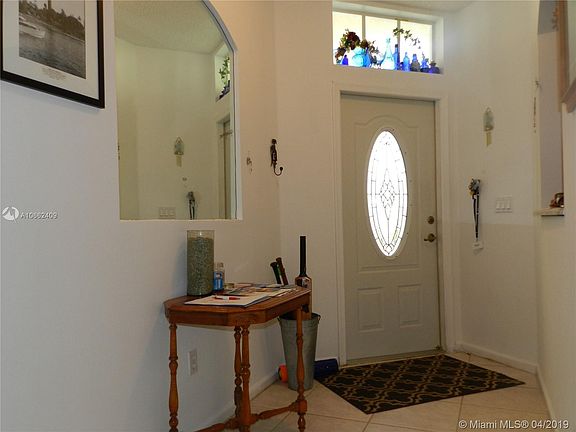 5th image of 4651 SW 12th Pl