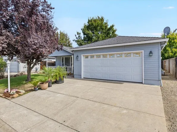 1233 Pheasant Way, Central Pt, OR 97502