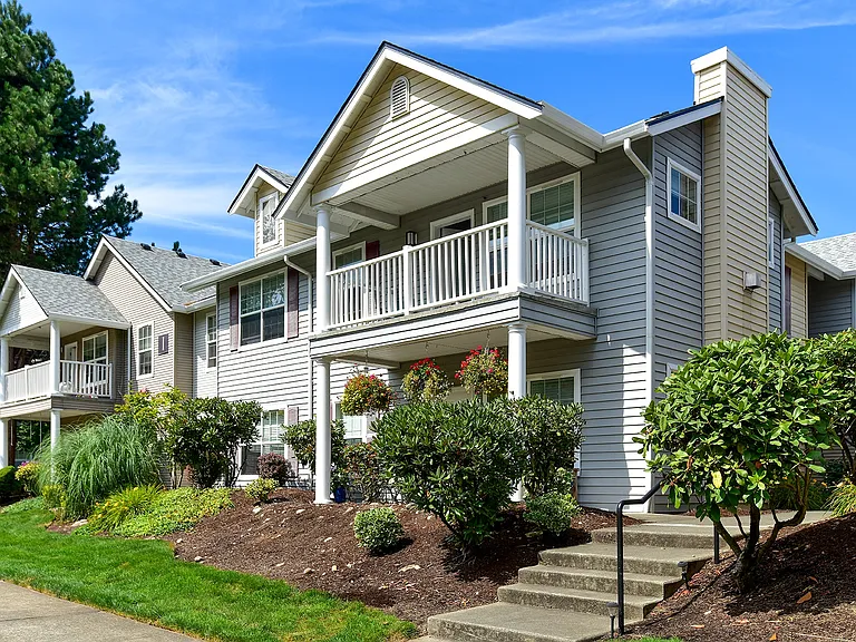 Bradley Park Apartments — Photo 48