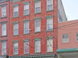 386 Metropolitan Ave, Brooklyn, NY 11211