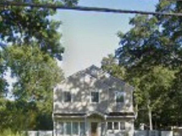 1069 Reilly Street, Bay Shore, NY 11706