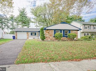 62 Hinsdale Ln, Willingboro, NJ 08046