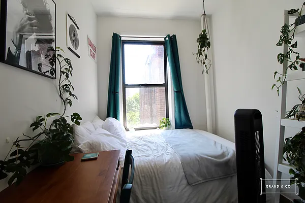 Rented by Grand & Co. | media 26