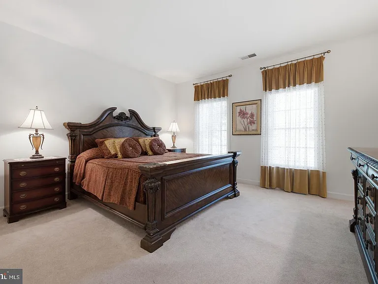 14140 Seneca Rd — Photo 90