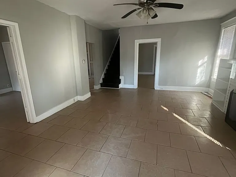 3576 Spottswood Ave — Photo 2