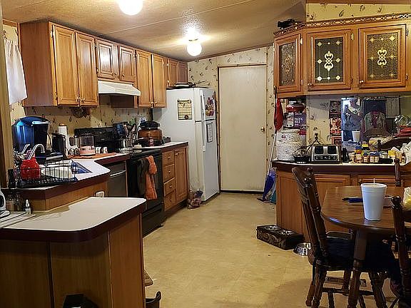 5th image of 18706 Mona Dr