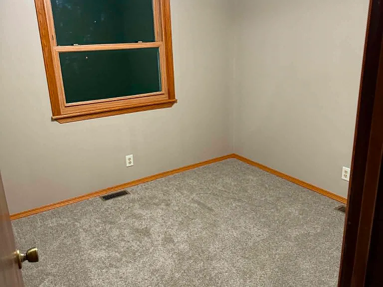 208 N Marlen Ct — Photo 9