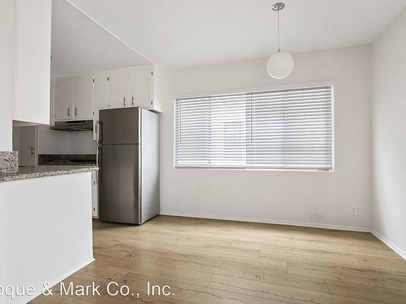2nd image of 824 10th St #5