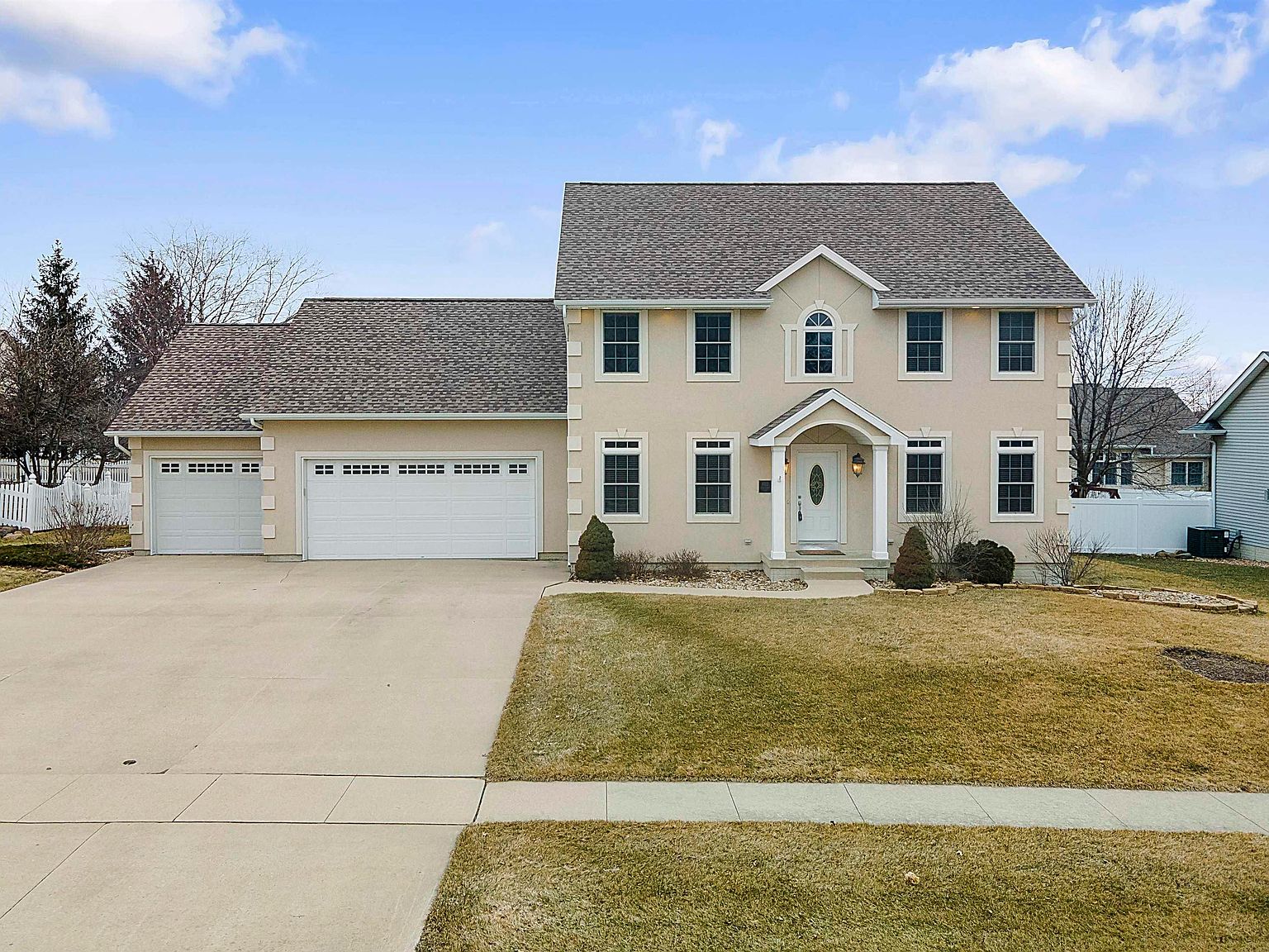 1022 Eagle Ridge Rd, Cedar Falls, IA 50613 Zillow