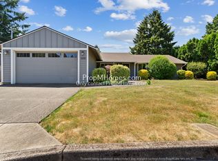 6010 Fernbrook Cir, Lake Oswego, OR 97035