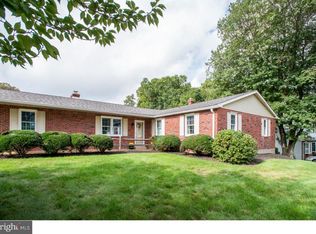 2406 Driftwood Dr, Wilmington, DE 19810