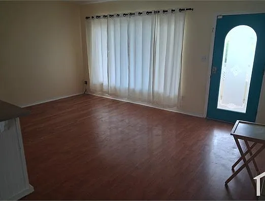 3 bed, 1596 sqft, $3,400 — Photo 3