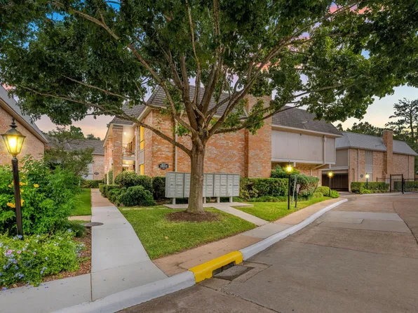 2224 S Piney Point Rd APT 112, Houston, TX 77063