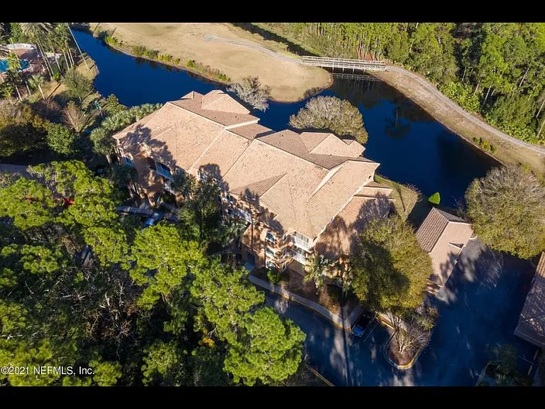 510 Florida Club Blvd — Photo 22