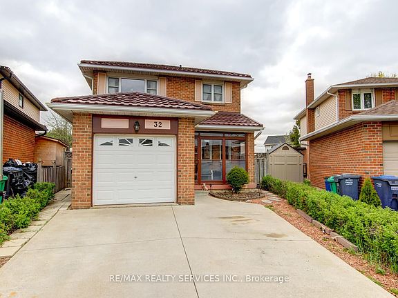 3rd image of 32 Helios Pl