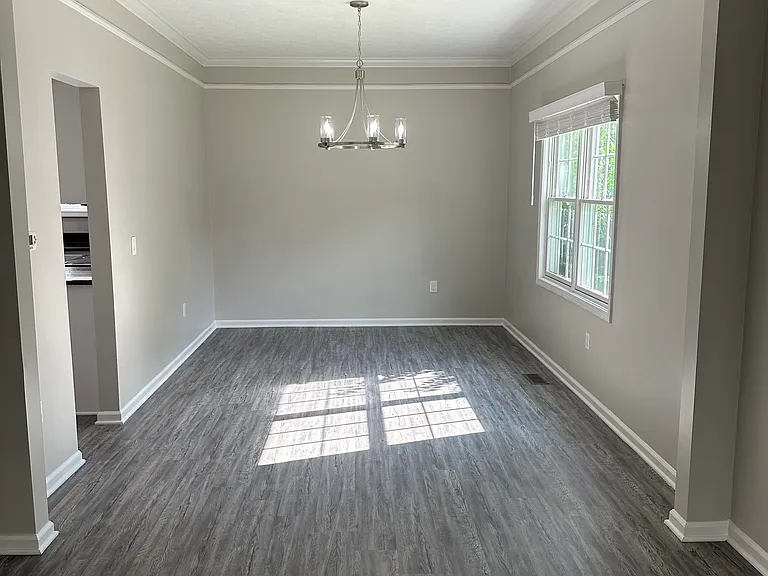 10200 Tammer Dr — Photo 9
