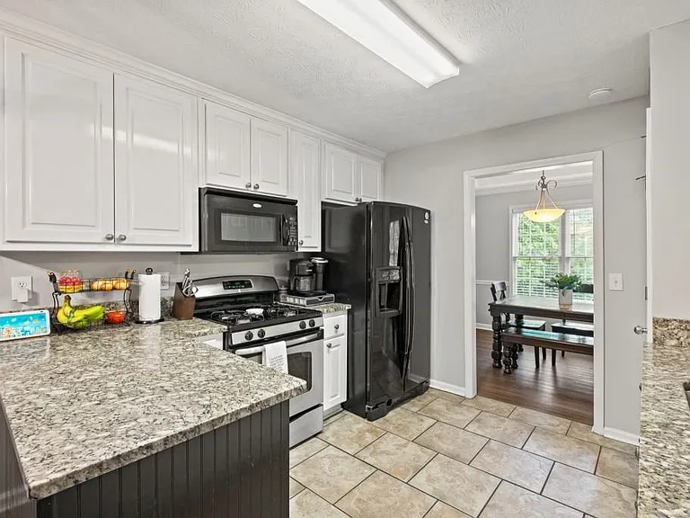 122 Brookhaven Ln — Photo 8