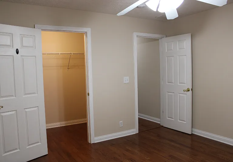 4504 Langly Ct — Photo 17