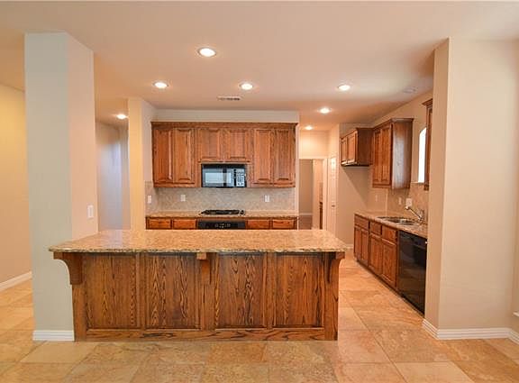 3rd image of 8736 Dayton Dr