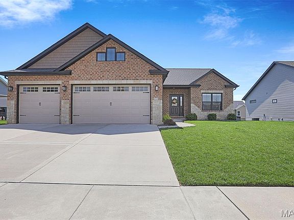 2nd image of 212 Meridian Oaks Dr