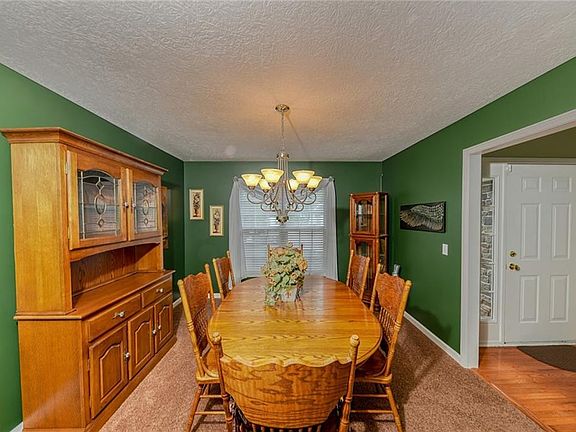 5th image of 8166 Versailles Pl