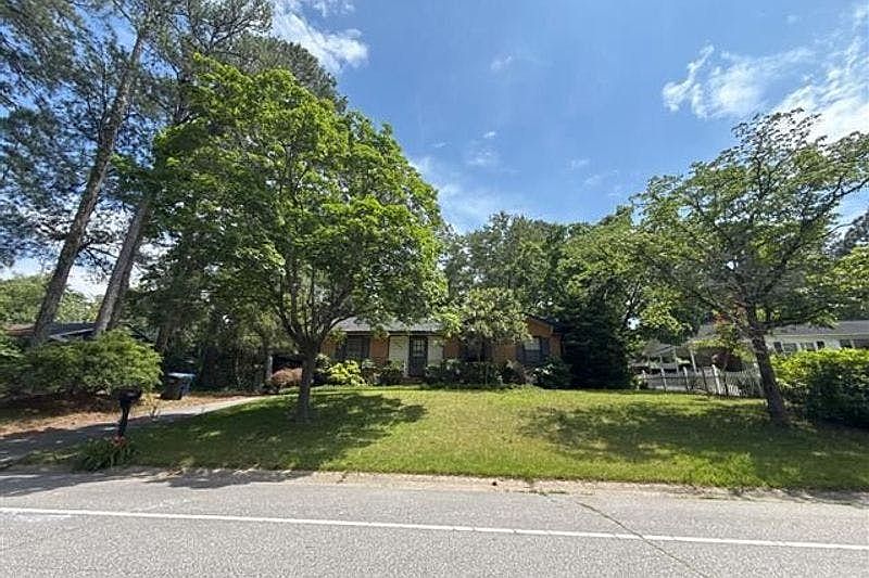 1st image of 1663 Tryon Dr