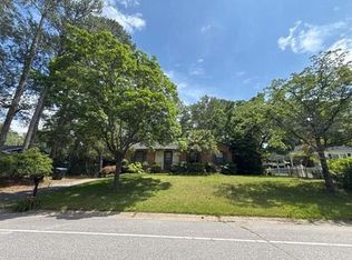 1663 Tryon Dr, Fayetteville, NC 28303