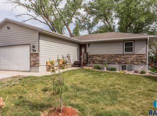 116 W Boynton Ave, Lennox, SD 57039