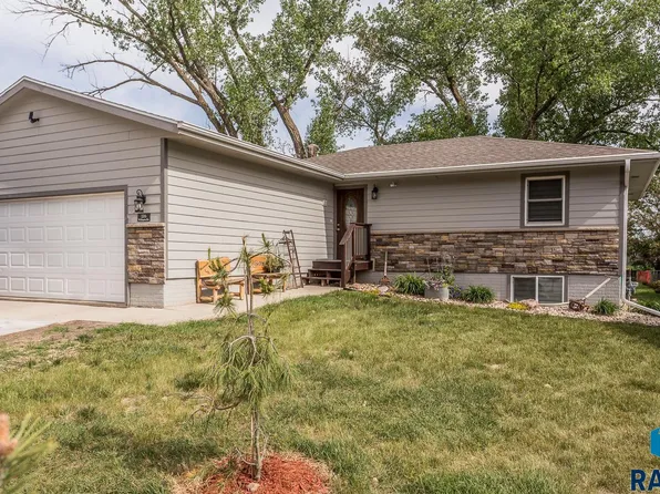 116 W Boynton Ave, Lennox, SD 57039