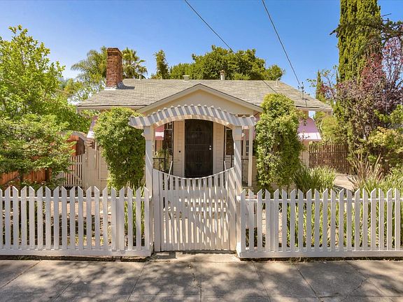 3rd image of 413 Alden St