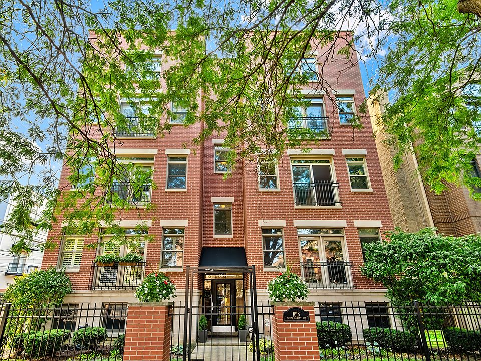 1st image of 1618 N Oakley Ave #3