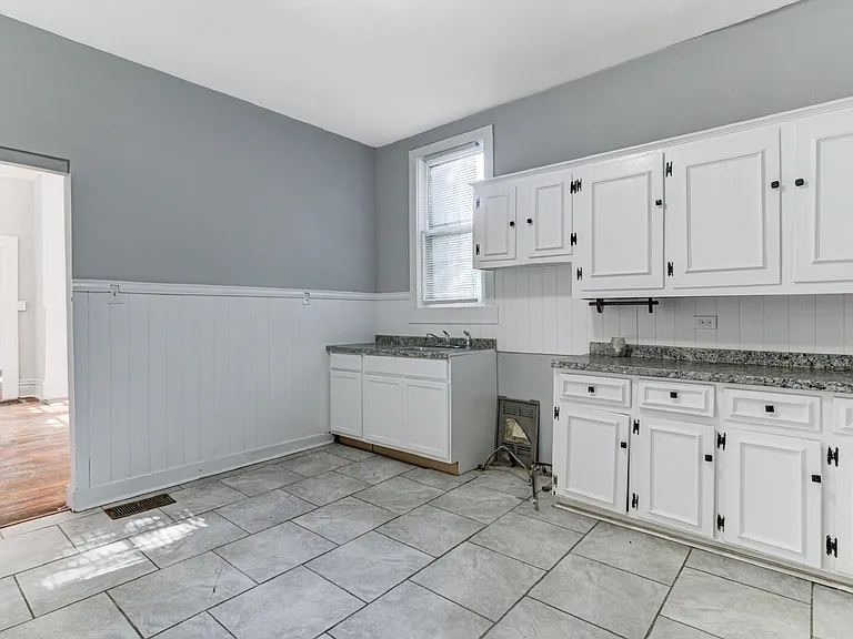 1639 Southern Ave #101 — Photo 13