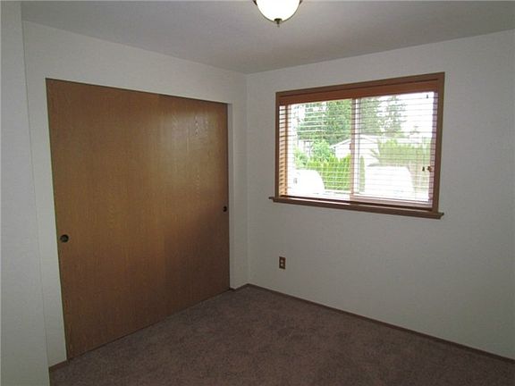 4th image of 7012 190th Street Ct E