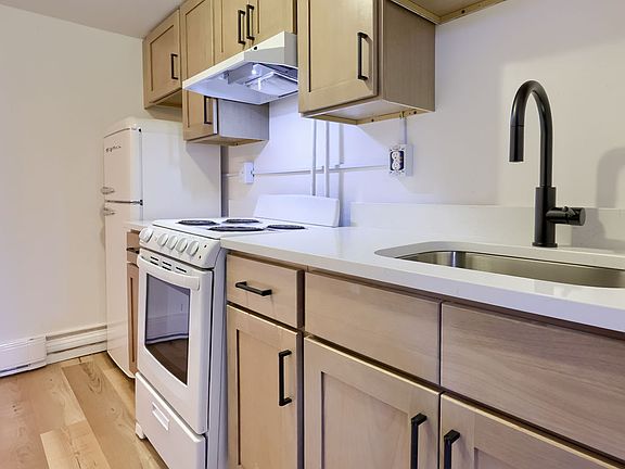 5th image of 147-149 Church St #1-305