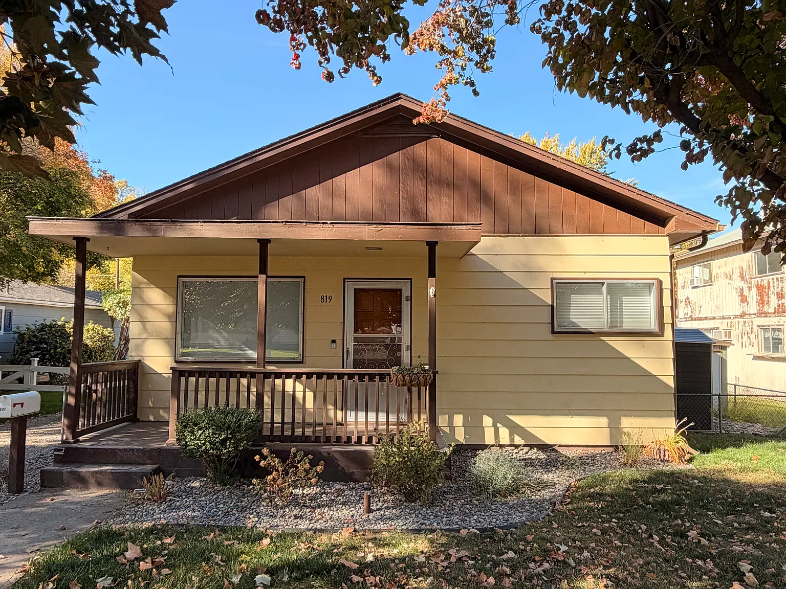 3 bed, 2080 sqft, $2,100 — Photo 1
