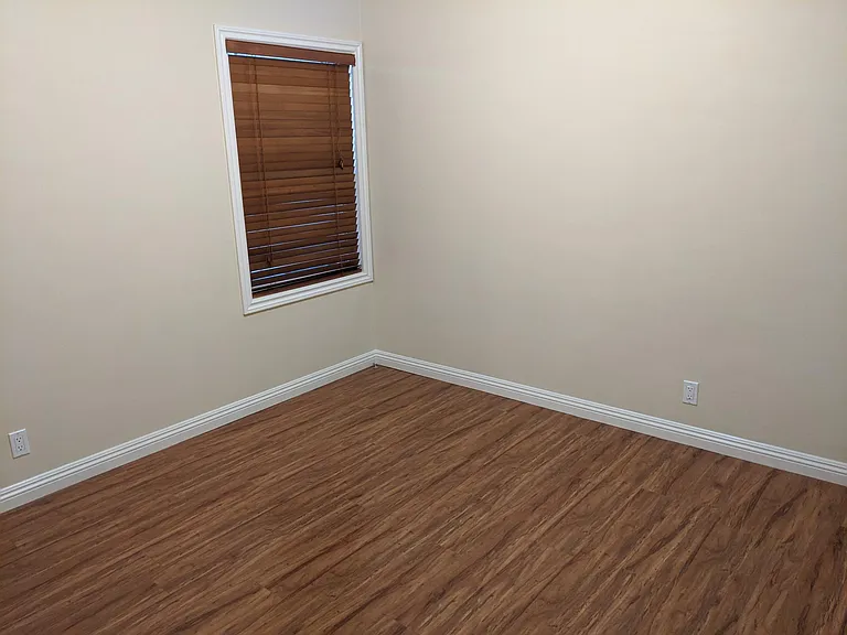 Bedroom 2 (1/2)