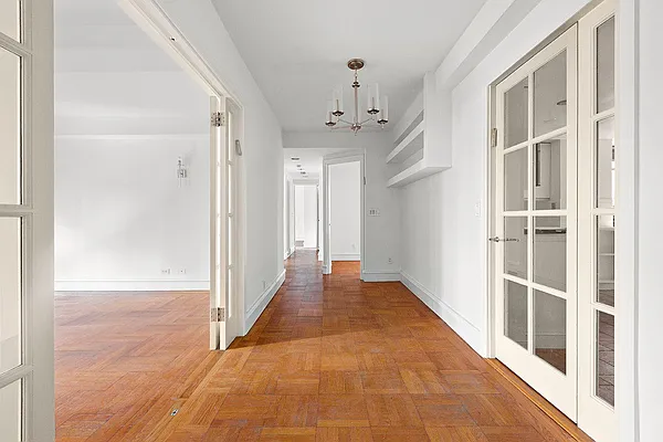 Sold by Bold New York | media 17