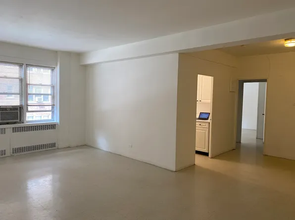 6910 108th St APT 2G, Flushing, NY 11375