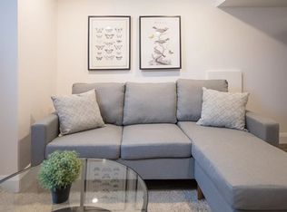 856 Bronson Ave UNIT B, Ottawa, ON K1S4G7
