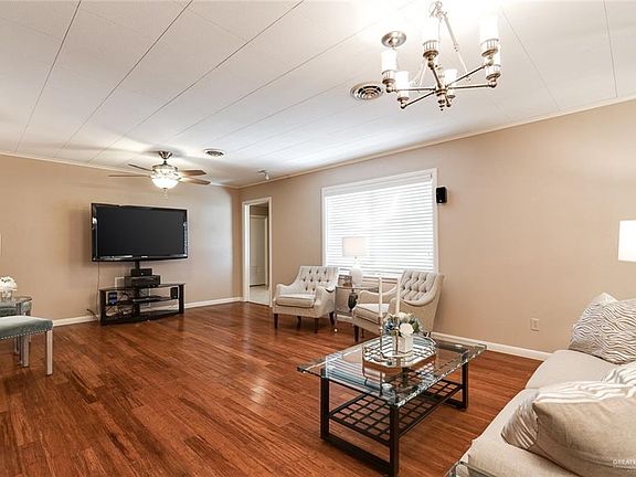 4th image of 2020 Highland Ave