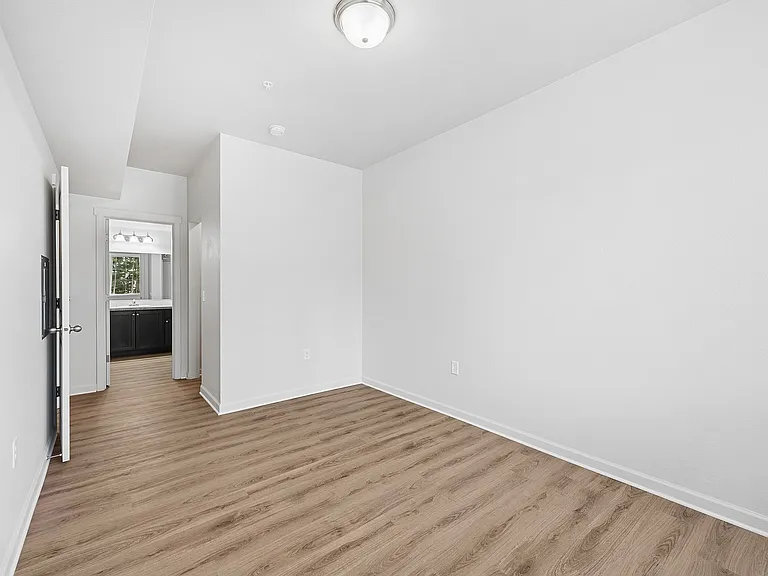 Trillium Woods Apartments — Photo 15