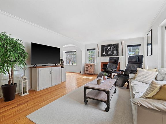 2nd image of 1201 E Glendale Ave #1201