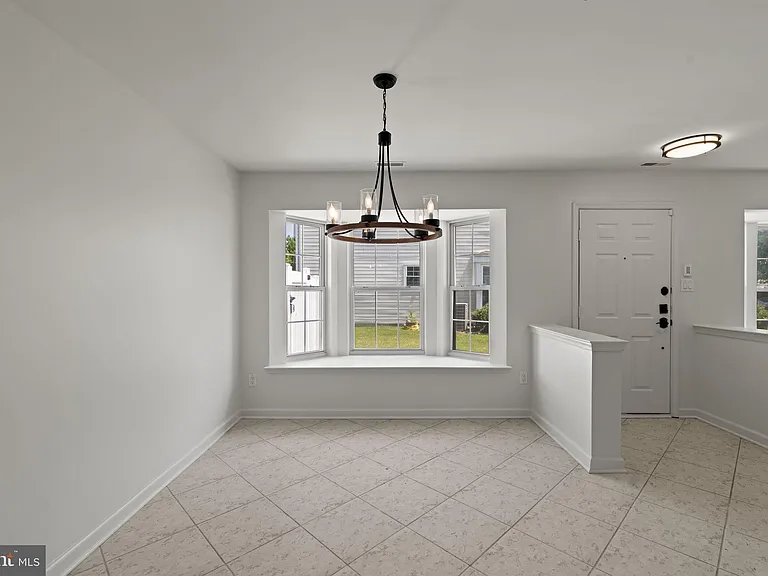124 Buckingham Way — Photo 31