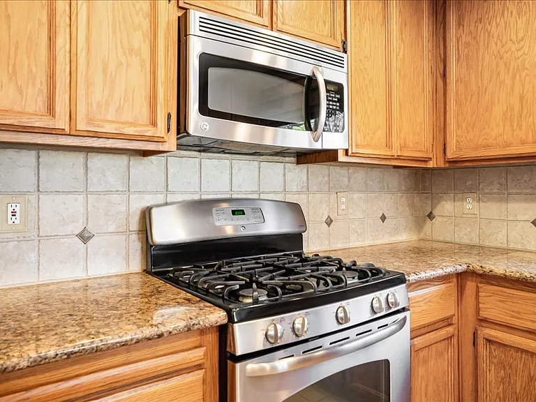 1002 Bay Terrace Dr — Photo 14