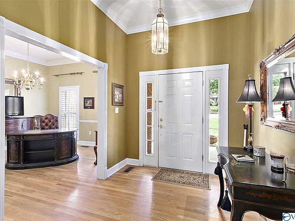 5th image of 113 Portico Dr