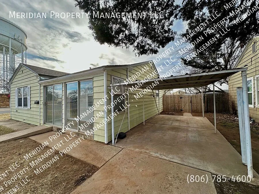 Remodeled Charming 3 Bed, 2 Bath Home in Central Lubbock — Photo 2