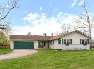 3701 Lindahl Dr, Mishawaka, IN 46544