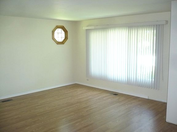3rd image of 346 E Wayne Pl #346