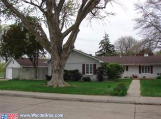 1905 W Oklahoma Ave, Grand Island, NE 68803